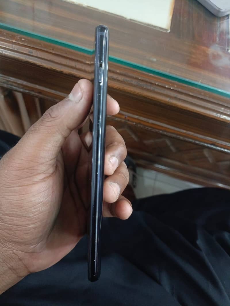 One Plus 6T 4