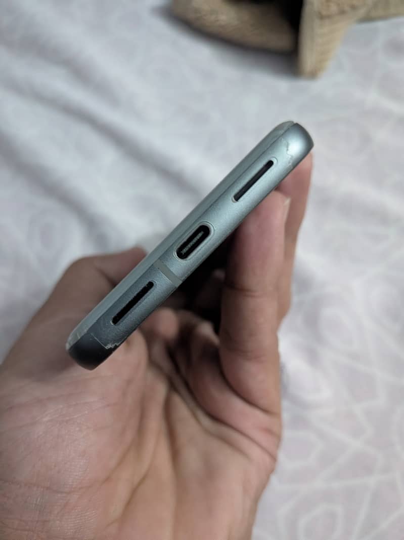 Google Pixel 8 5