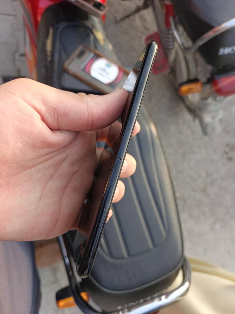 Apple iPhone 7 Plus 5