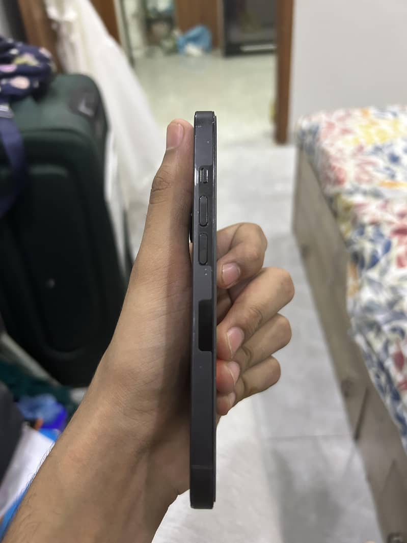 Apple iPhone 14 Pro 4