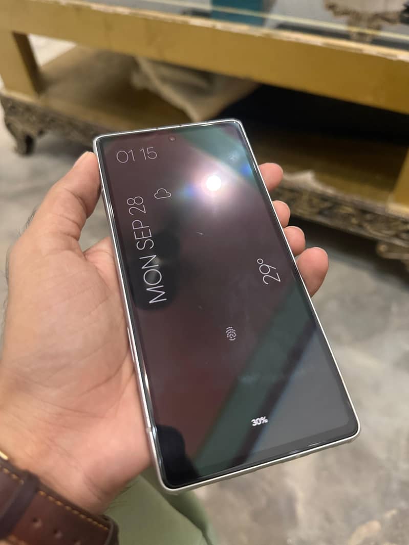 Google Pixel 7a 1