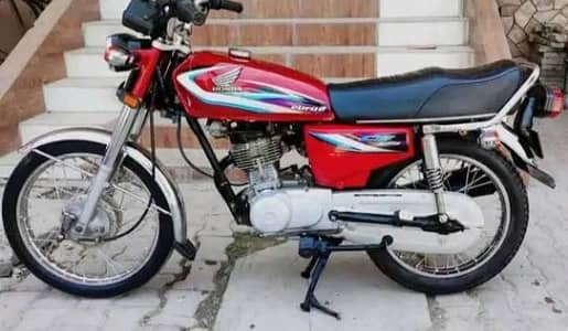 Honda 125 cc bike urgent for sale 03278130349