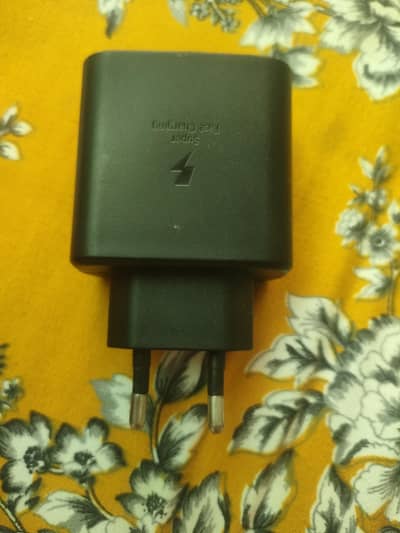 Super Fast Charging adopter