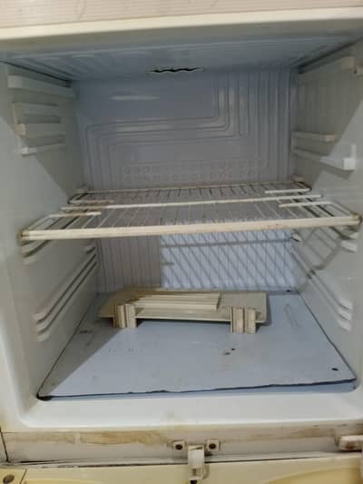 PEL Crystal Fridge 2007 Model for Sale (Medium Size)