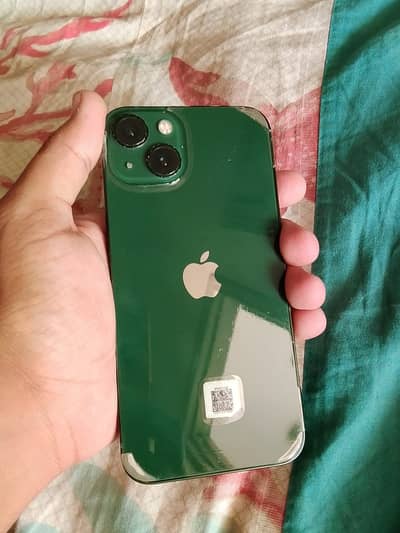 Apple iPhone 13