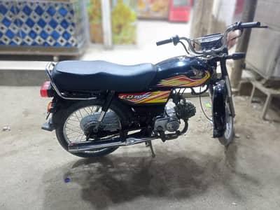 Honda CD70 bike