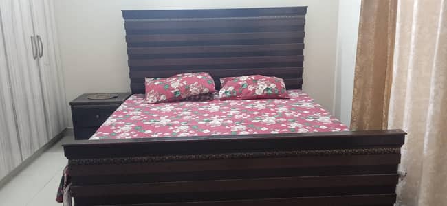 bed for sell without mattress