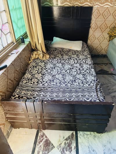 Single bed with mattress