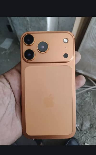 Apple iPhone XR converted 17pro