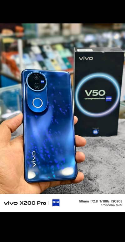 Vivo V50