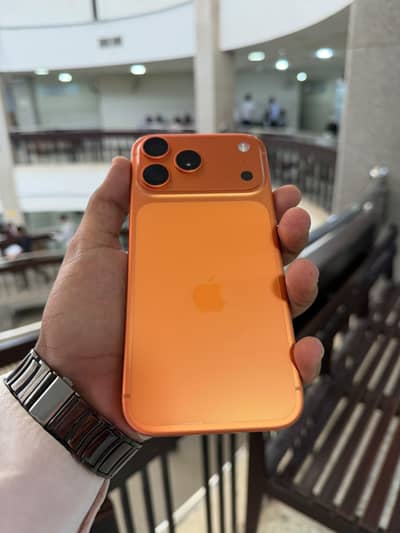 Apple iPhone 17 Pro Max E sim , sim time available