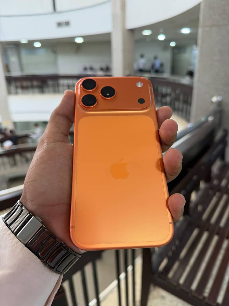 Apple iPhone 17 Pro Max E sim , sim time available 0