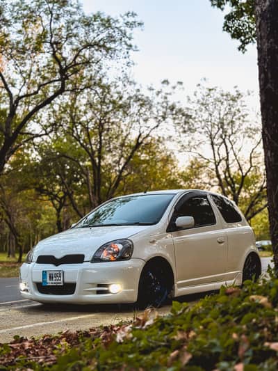 Toyota Vitz 2000