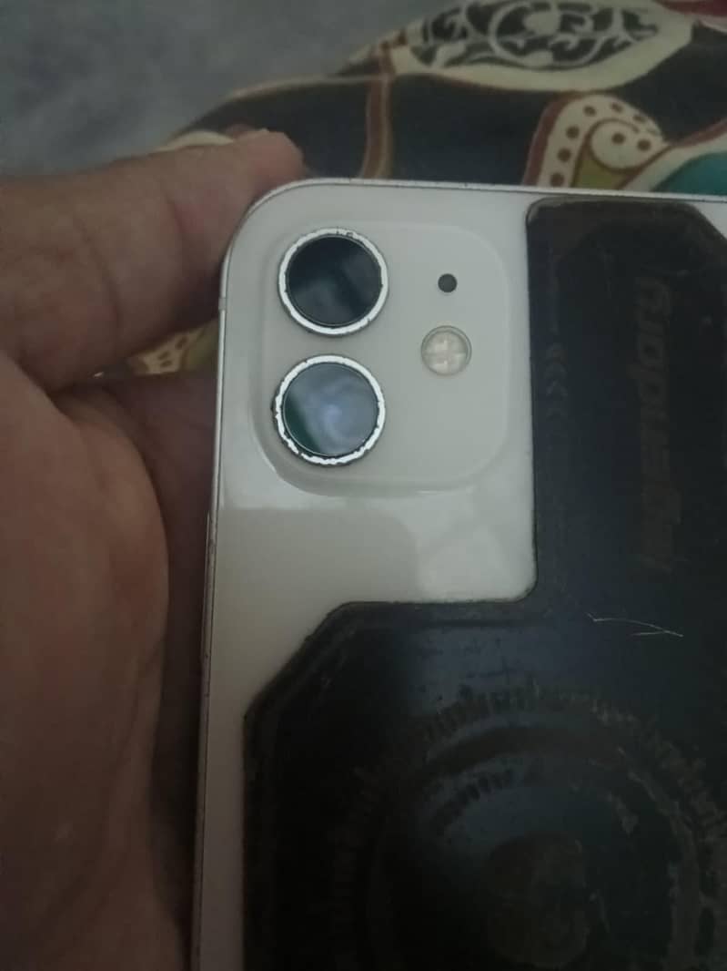 Apple iPhone 12 3