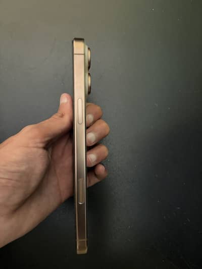 Apple iPhone 16 Pro Max