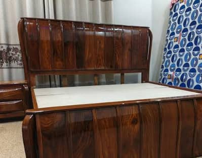 WOODEN BED FOR SALE