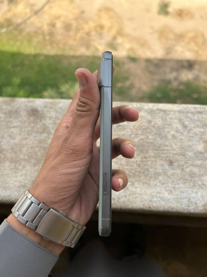 Google Pixel 8 3