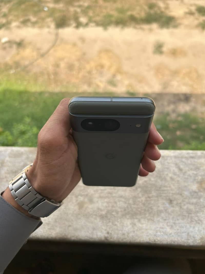Google Pixel 8 5