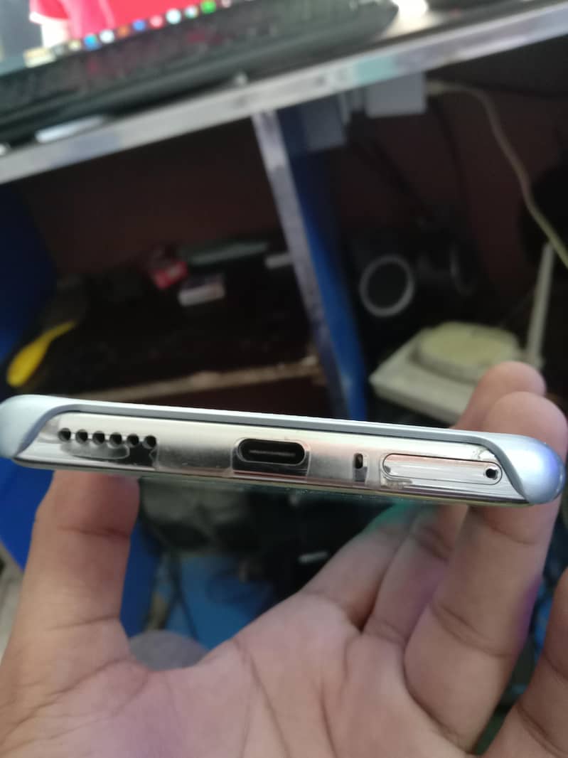 Tecno CAMON 40 Pro 1