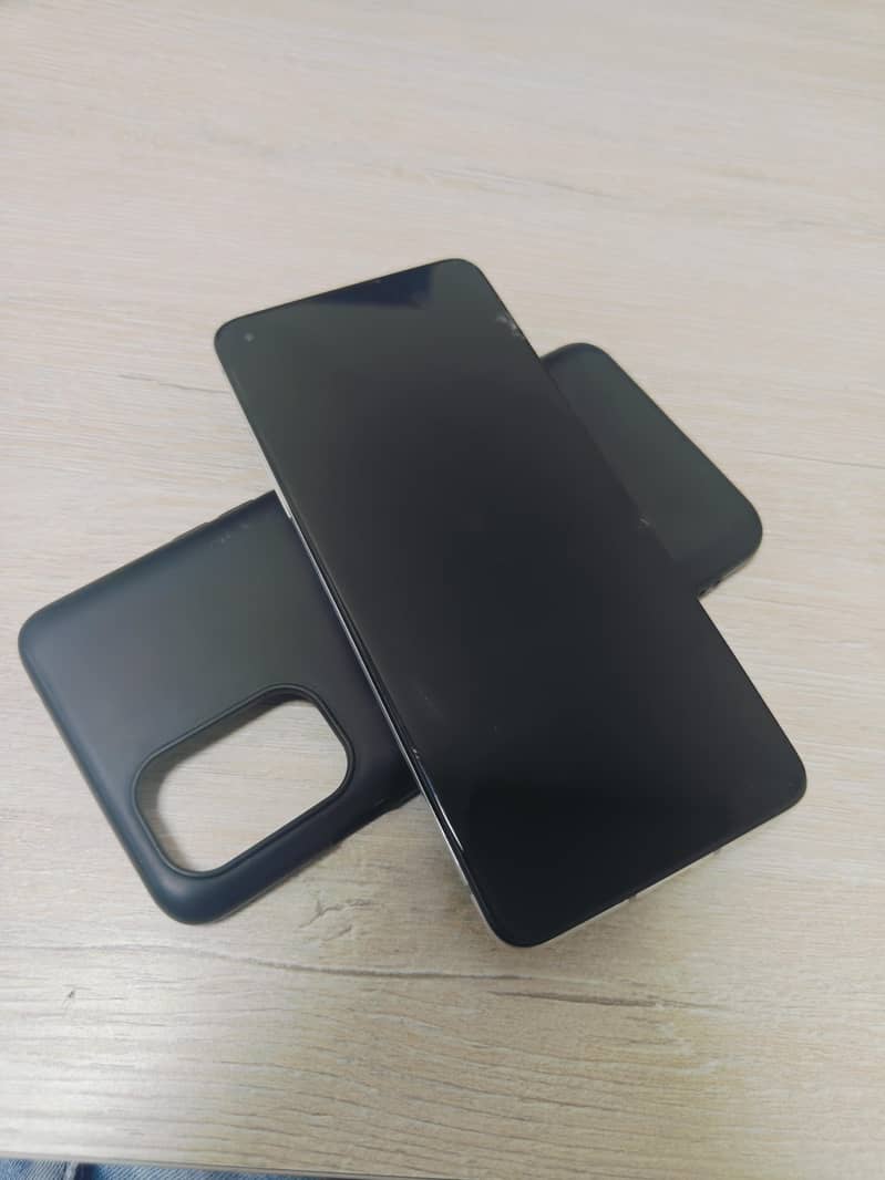 One Plus 8T 4