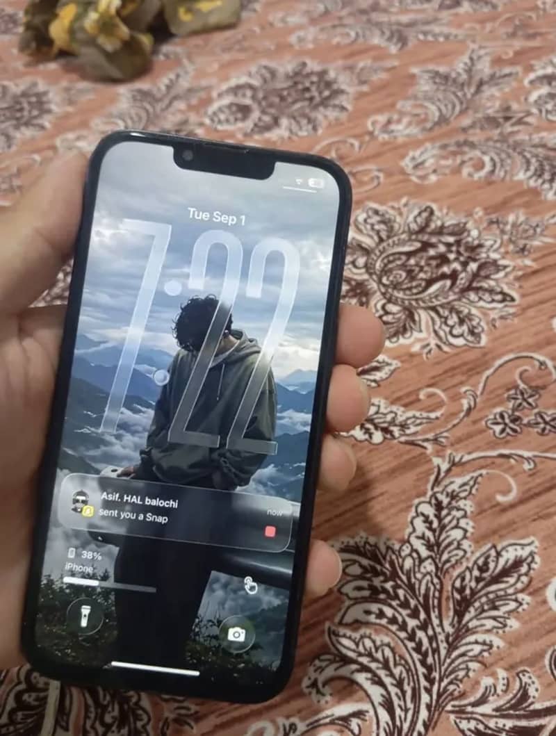 Apple iPhone 13 2