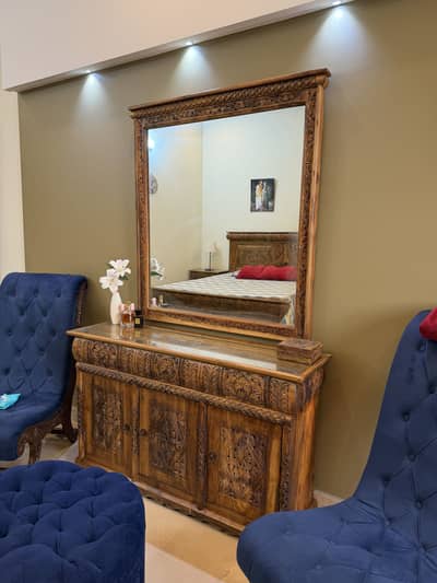 King size double bed used 10/10 condition