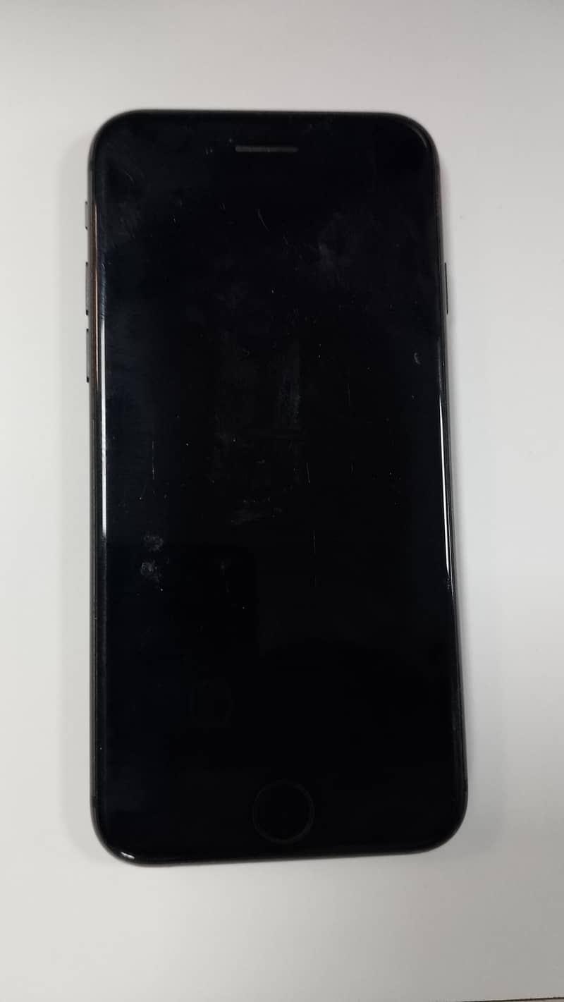 Apple iPhone 8 1