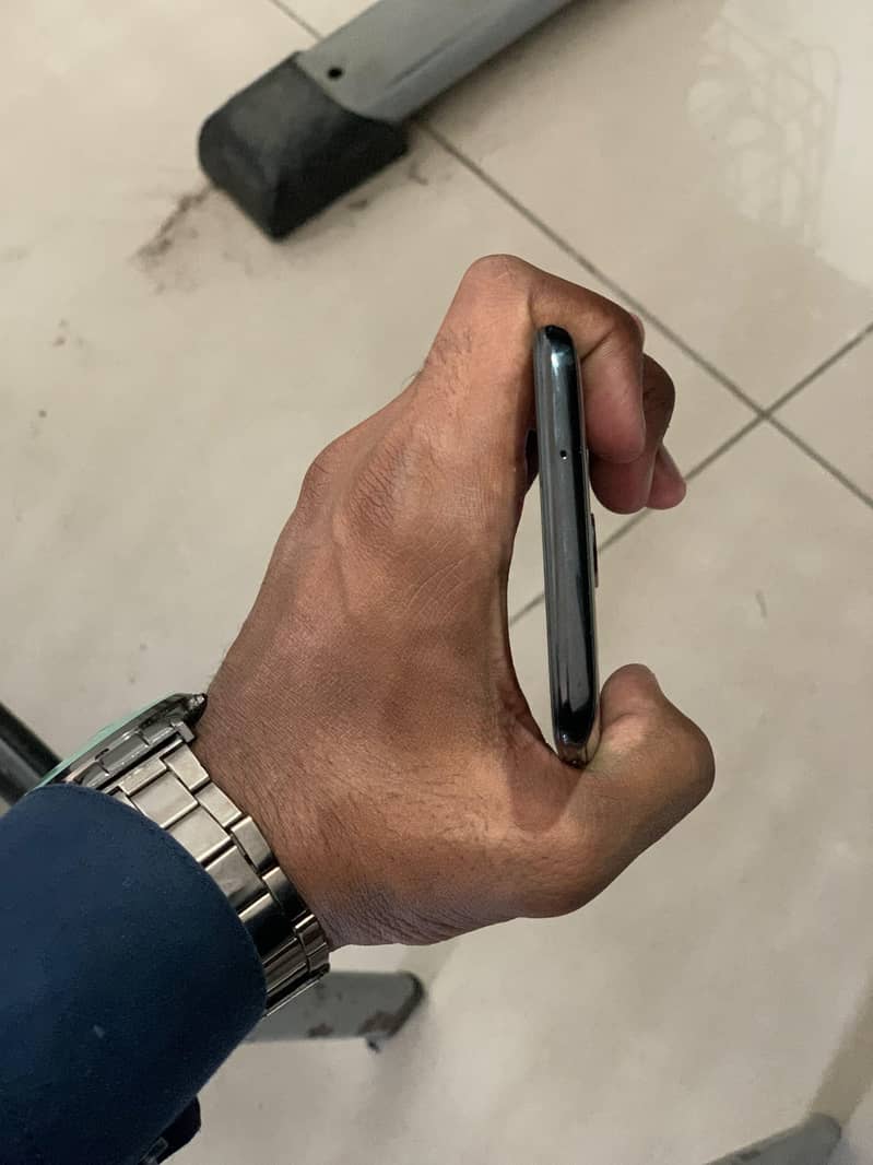 One Plus 6T 5