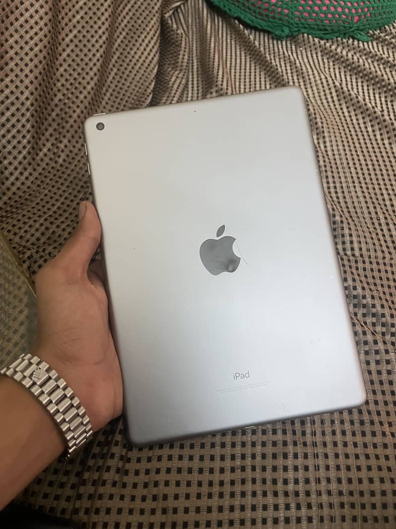 iPad 6th Gen 0