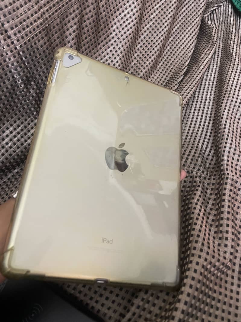 iPad 6th Gen 1