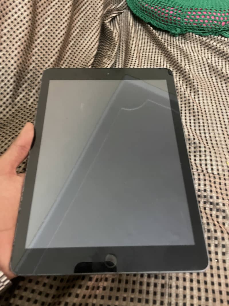 iPad 6th Gen 4