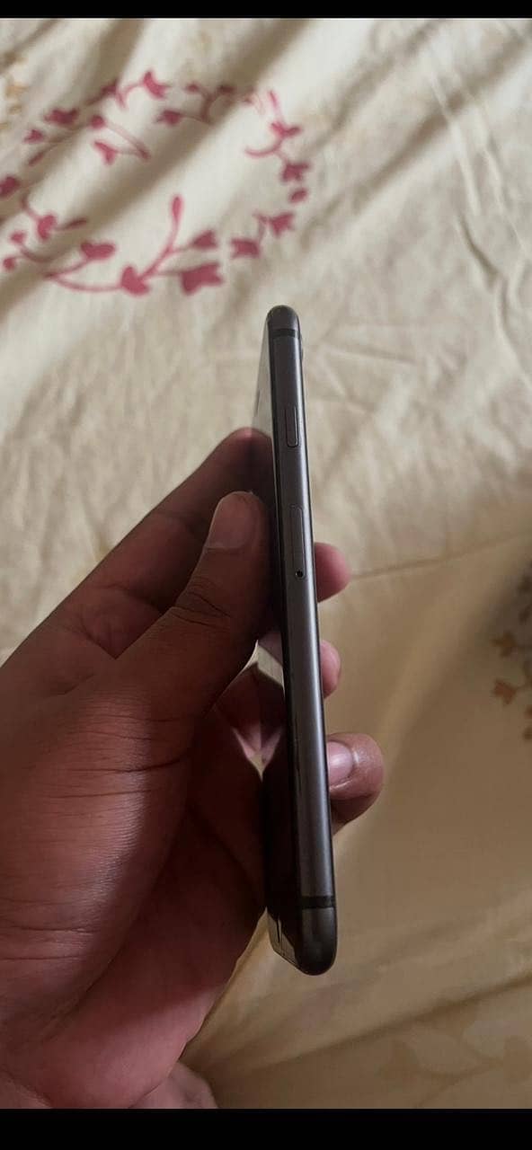 Apple iPhone 8 2