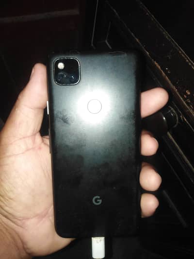 Google Pixel 4a panel tot gya hy baqi complete working me hy