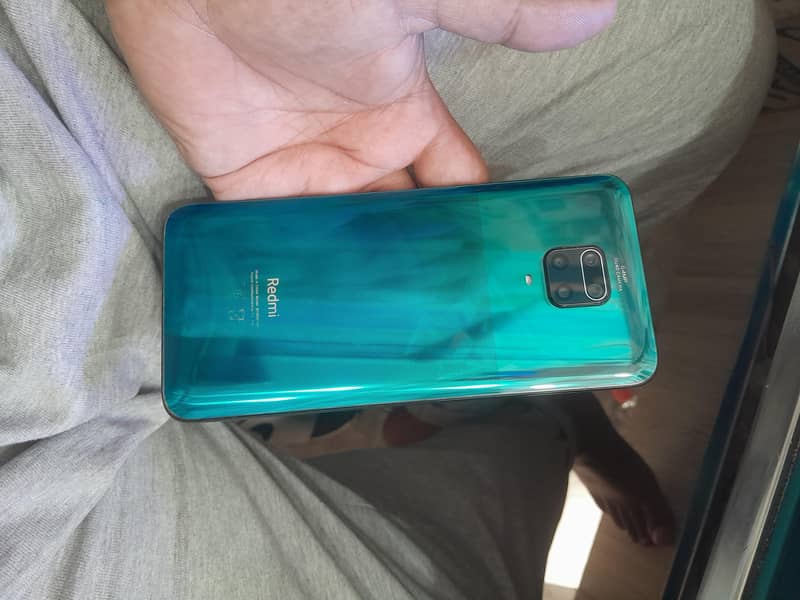 Xiaomi Redmi Note 9S 0