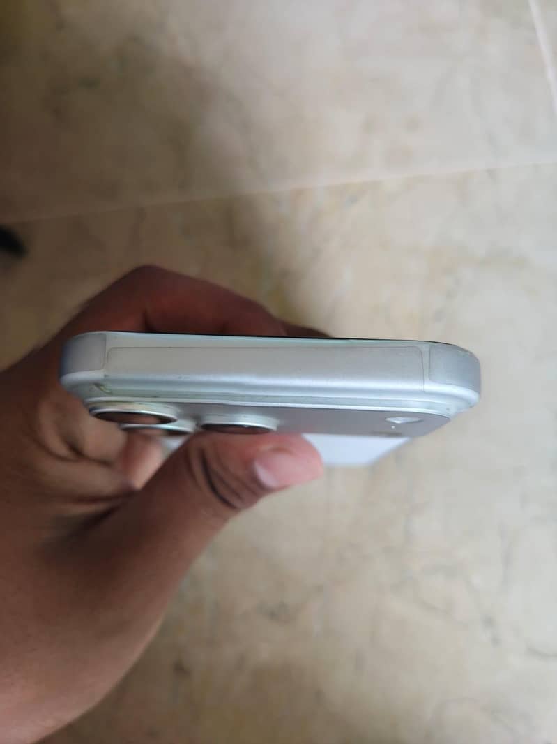 Apple iPhone 17 Pro Max 3