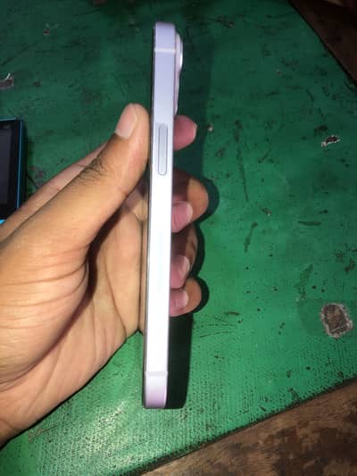 Apple iPhone 14