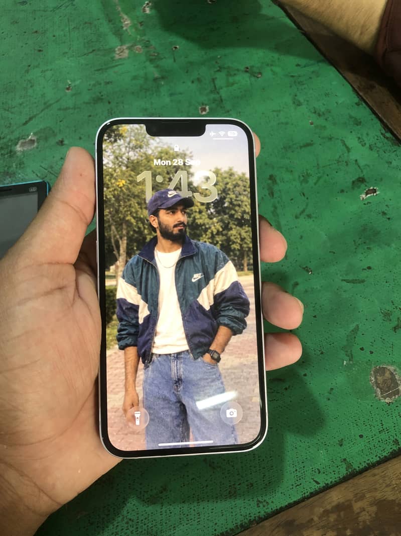 Apple iPhone 14 2