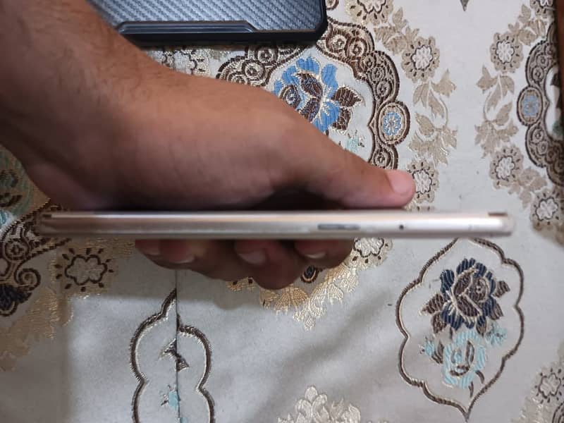 OPPO A37 1