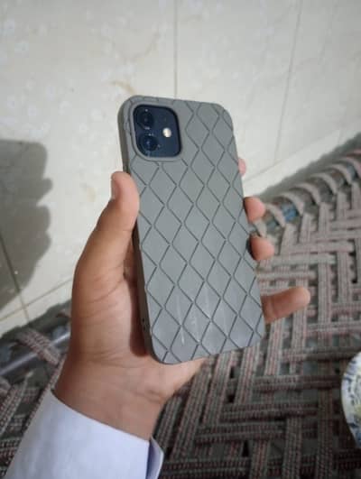 Apple iPhone 12