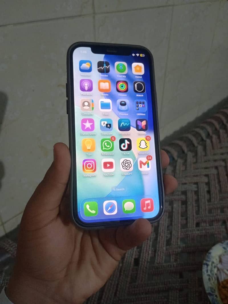 Apple iPhone 12 3