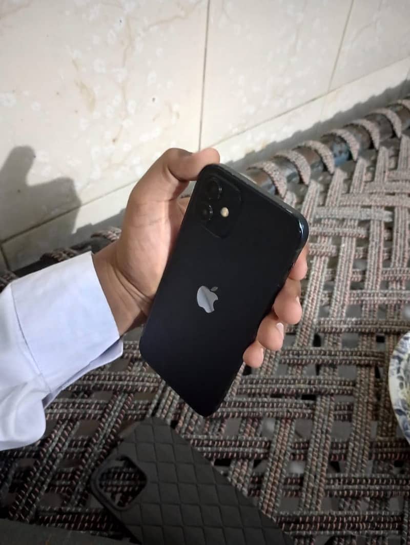 Apple iPhone 12 6