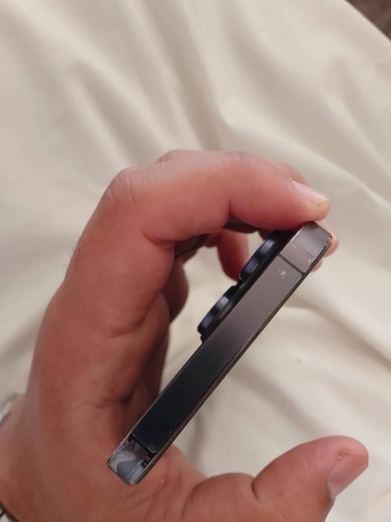 iPhone 14 Pro Max 3