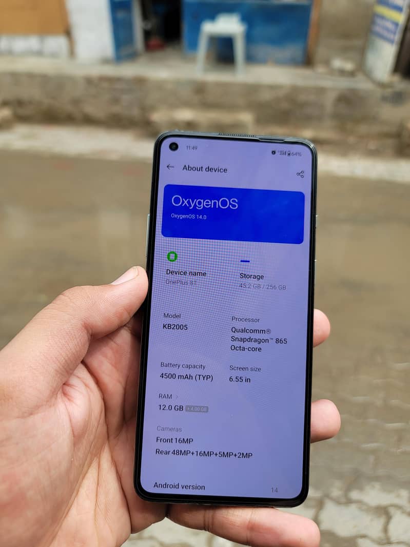 One Plus mobile 4