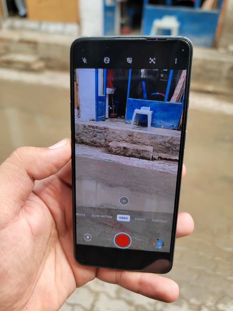 One Plus mobile 5