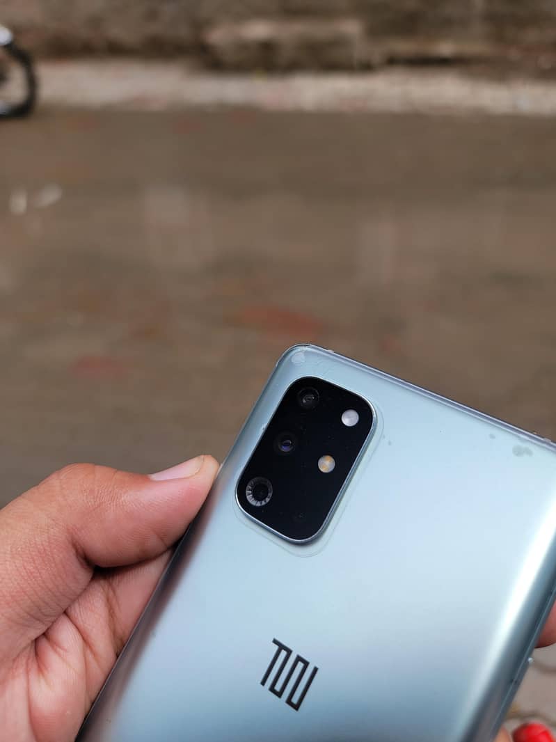 One Plus mobile 9