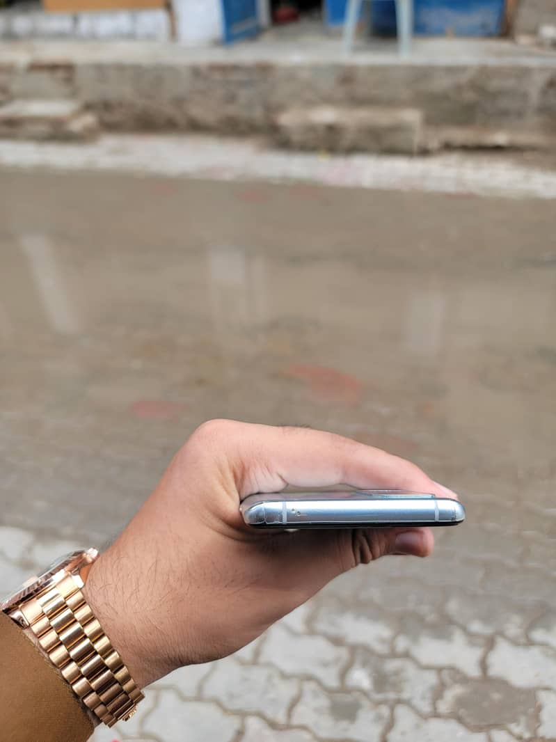 One Plus mobile 12