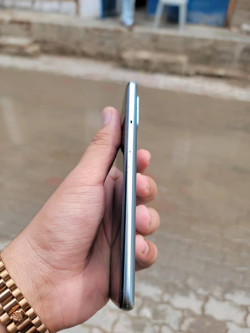 One Plus mobile 14