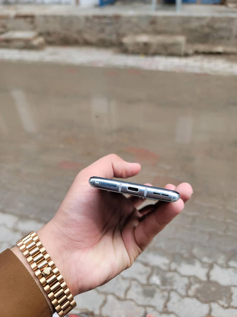 One Plus mobile 15