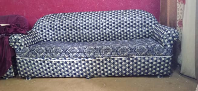 Royal Classic Sofa Set