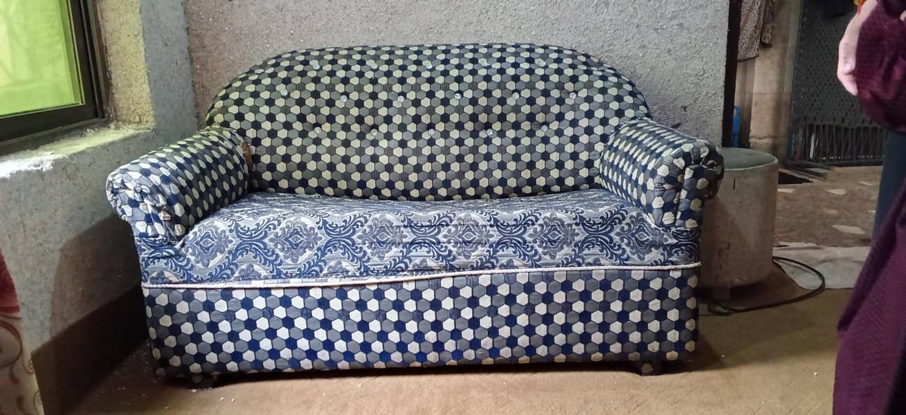 Royal Classic Sofa Set 1